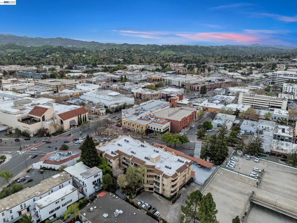 1201 Alta Vista Dr #108 Walnut Creek, CA 94596