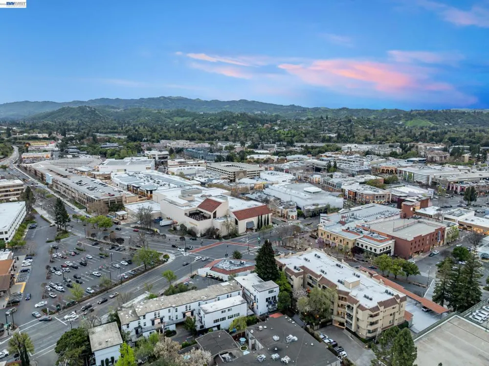 1201 Alta Vista Dr #108 Walnut Creek, CA 94596