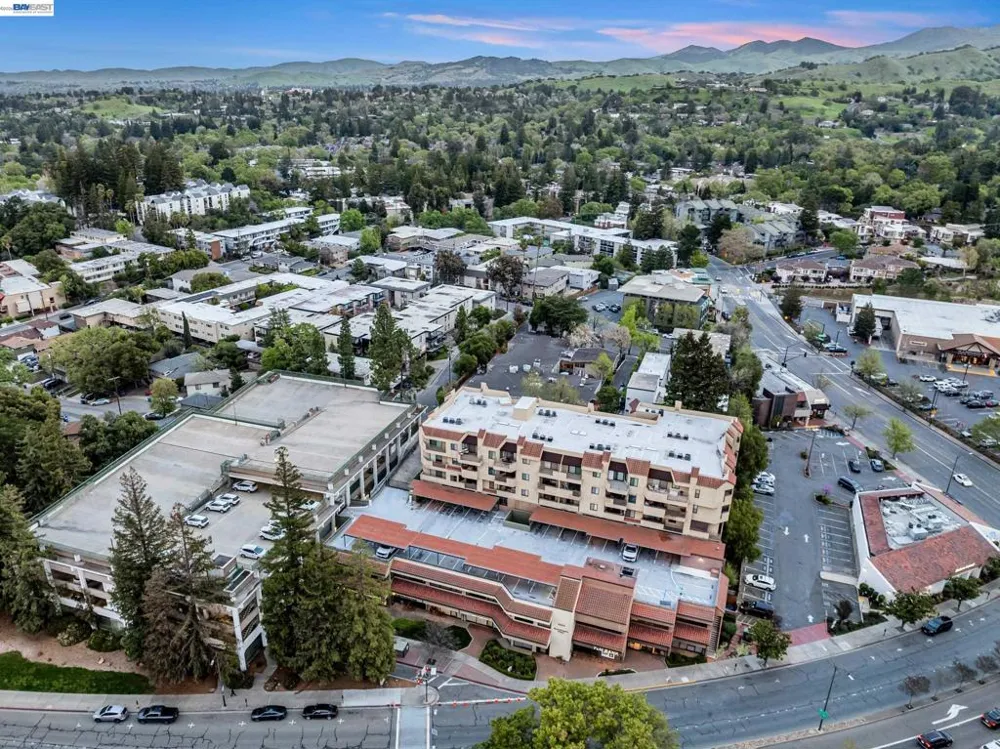 1201 Alta Vista Dr #108 Walnut Creek, CA 94596
