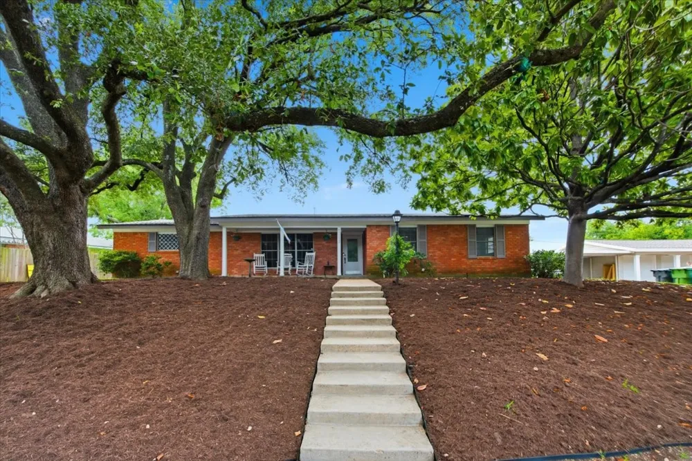5713 Roberts Drive Waco, TX 76710