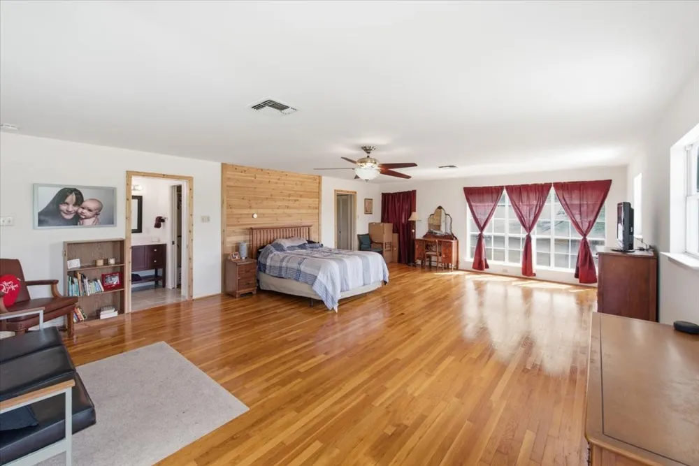 5713 Roberts Drive Waco, TX 76710