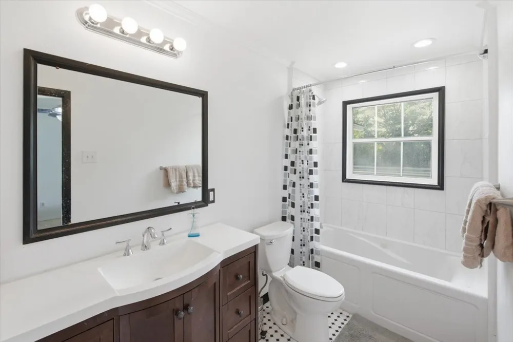 5713 Roberts Drive Waco, TX 76710
