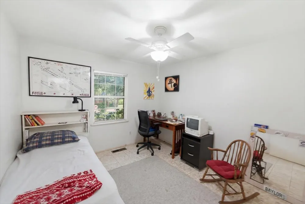 5713 Roberts Drive Waco, TX 76710