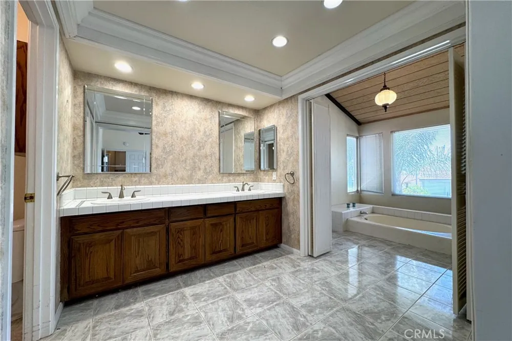 24862 Luton Street Laguna Hills, CA 92653