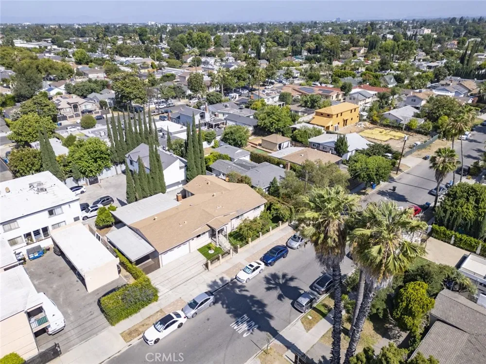6415 Varna Avenue Van Nuys, CA 91401