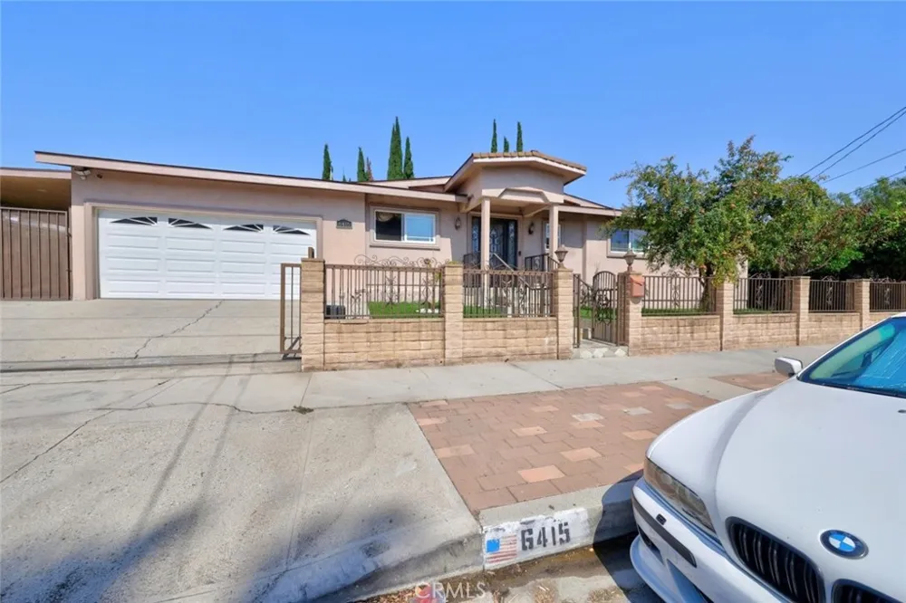 6415 Varna Avenue Van Nuys, CA 91401