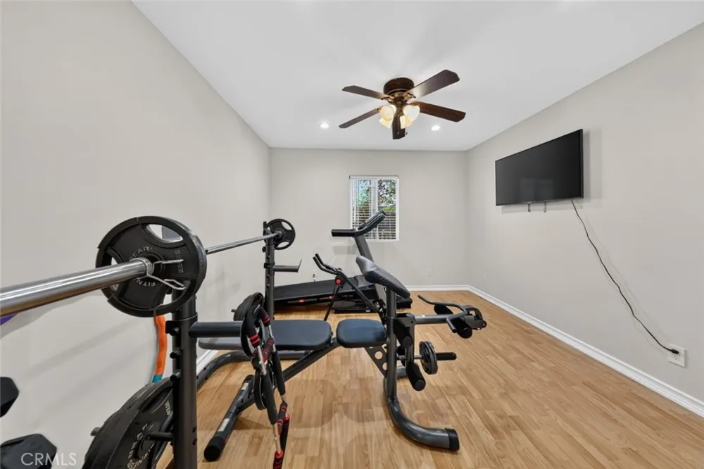 6415 Varna Avenue Van Nuys, CA 91401