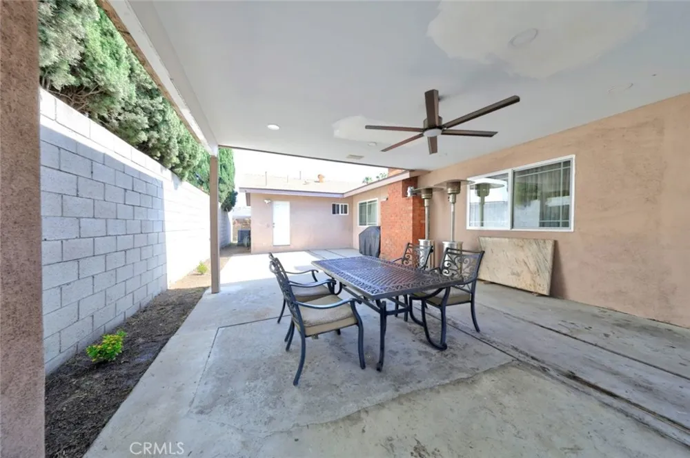 6415 Varna Avenue Van Nuys, CA 91401