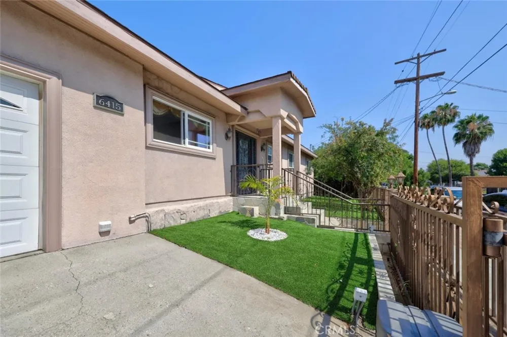 6415 Varna Avenue Van Nuys, CA 91401