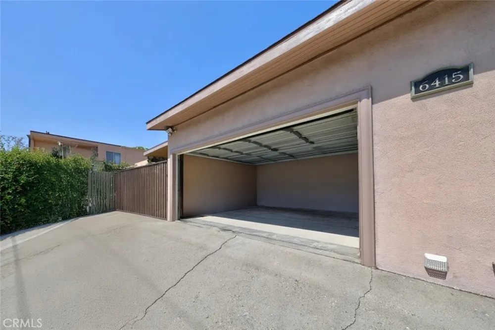 6415 Varna Avenue Van Nuys, CA 91401