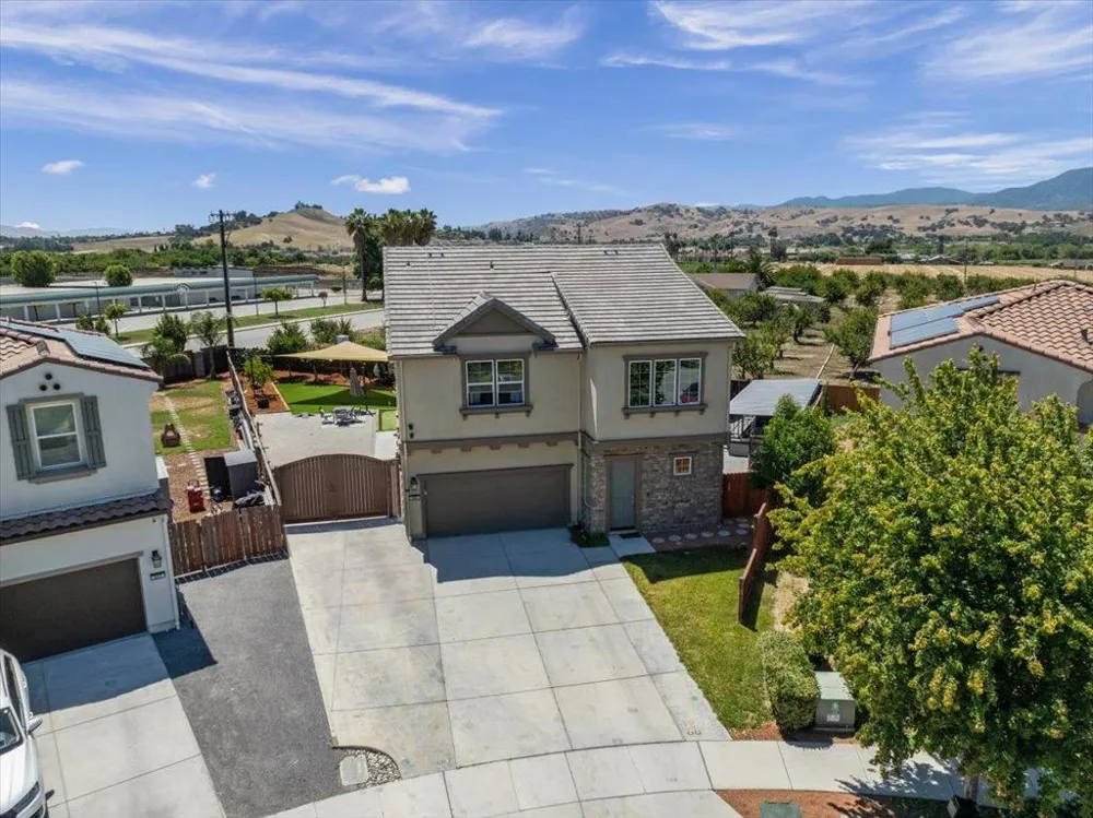 503 Cobalt Drive Hollister, CA 95023
