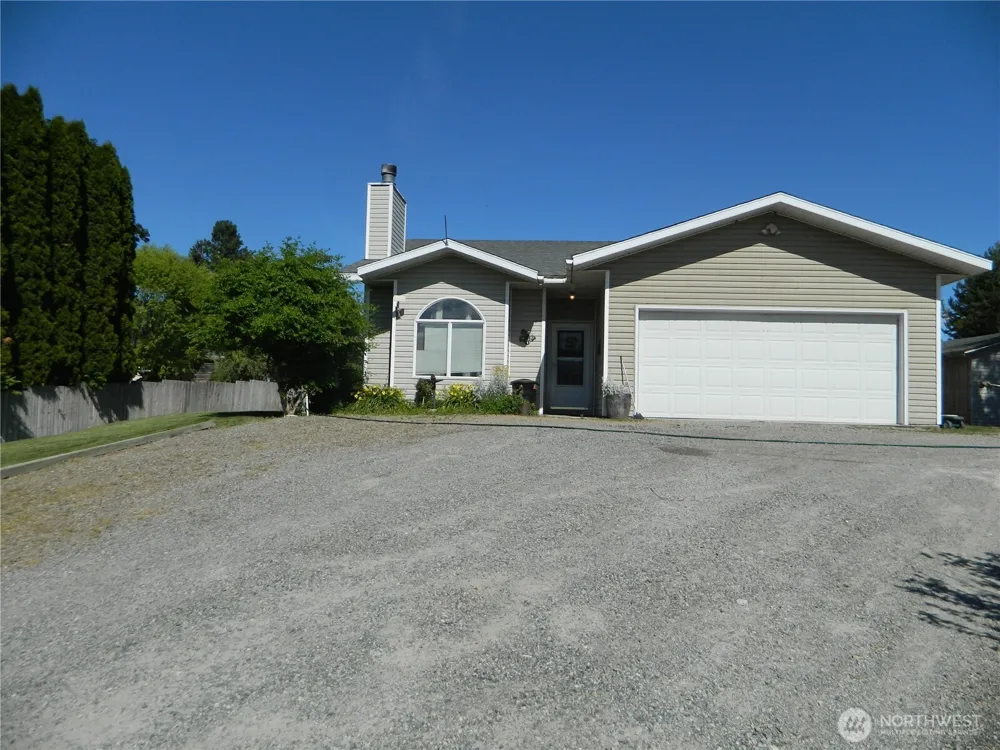 16 Orchard Loop S Tonasket, WA 98855