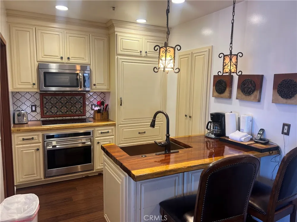 53 Camino De Flores Avalon, CA 90704
