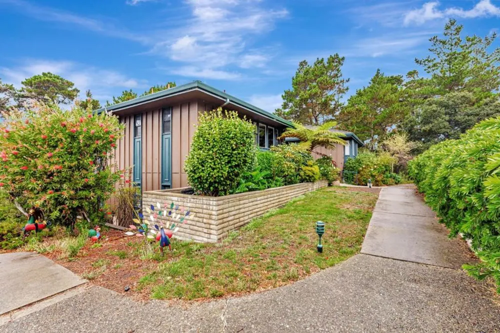 31 Del Mesa Carmel Carmel, CA 93923
