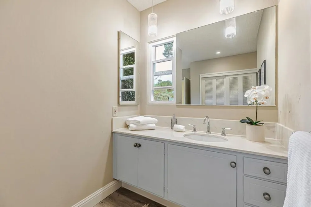31 Del Mesa Carmel Carmel, CA 93923