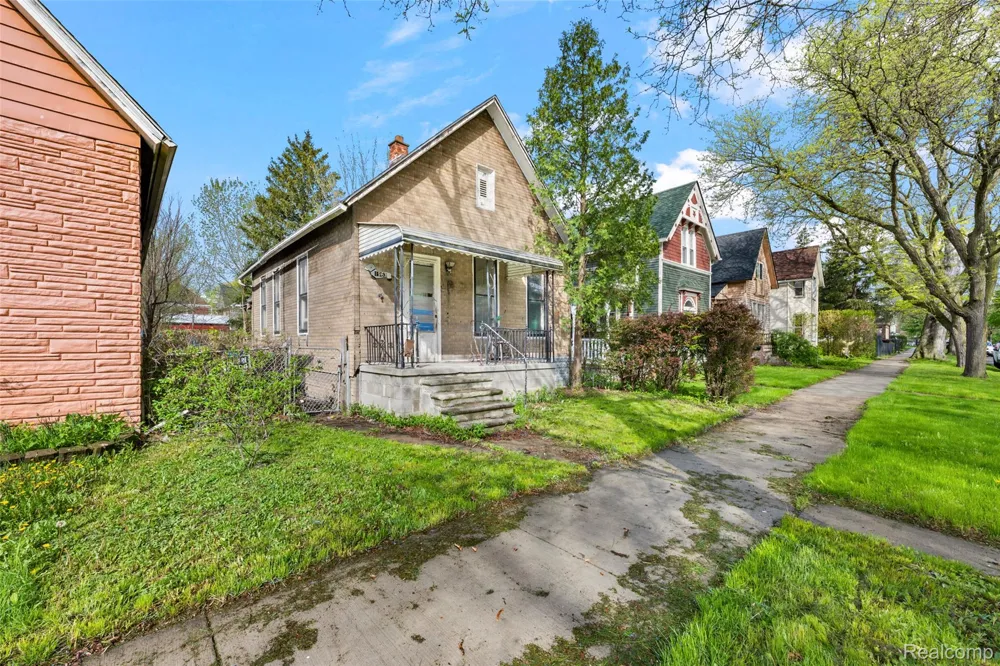 1963 25th Detroit City, MI 48216