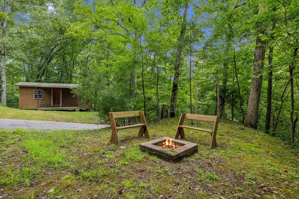111 Mud Hill Rd Dover, TN 37058