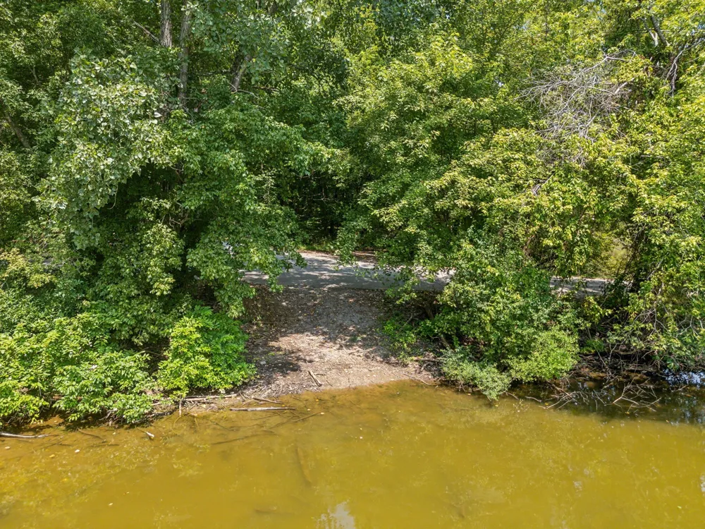 111 Mud Hill Rd Dover, TN 37058