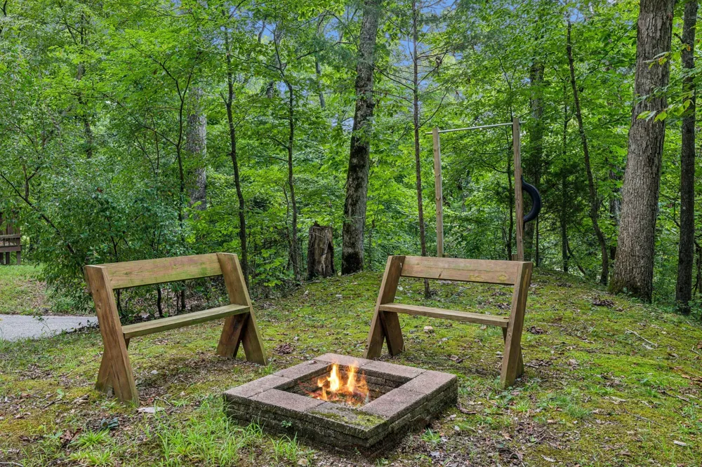 111 Mud Hill Rd Dover, TN 37058