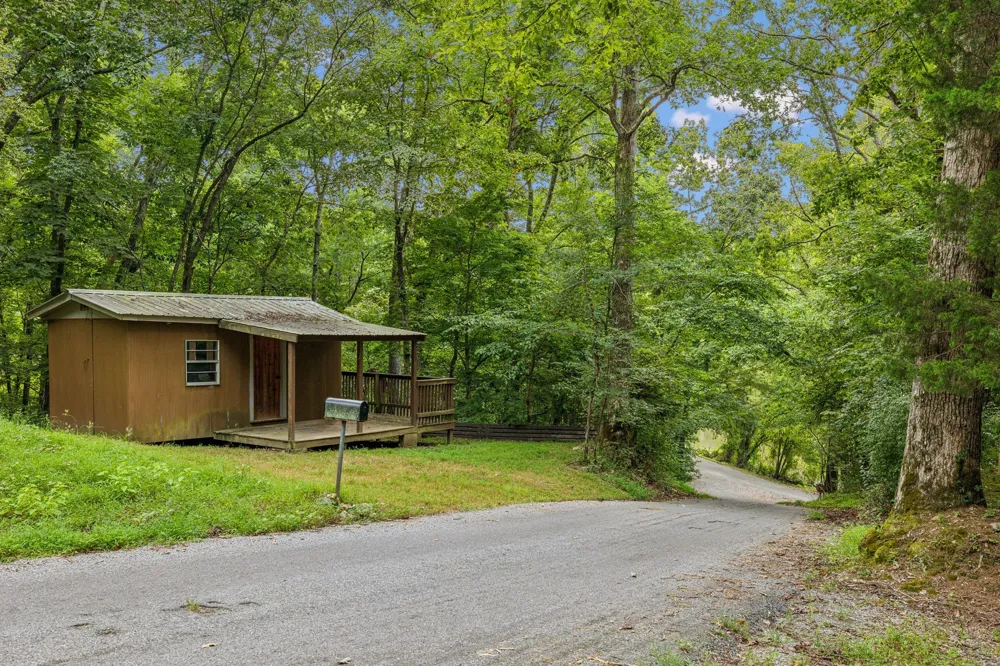 111 Mud Hill Rd Dover, TN 37058