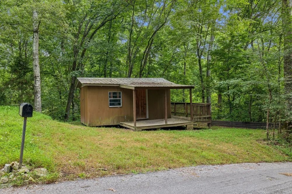 111 Mud Hill Rd Dover, TN 37058