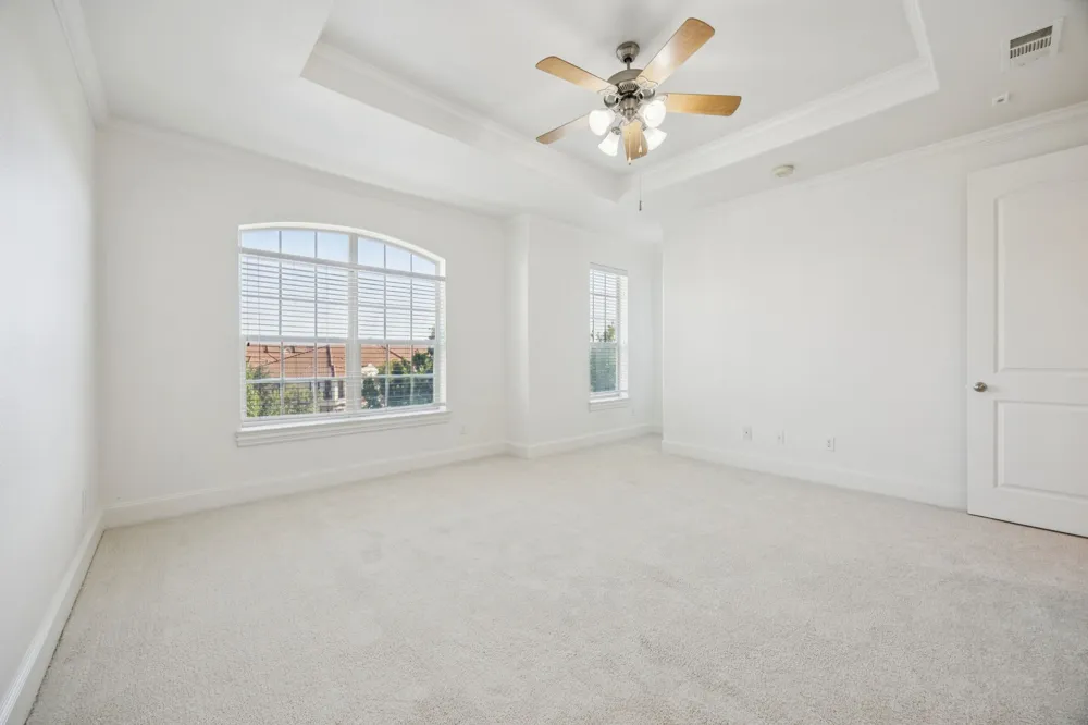 643 Senda Irving, TX 75039