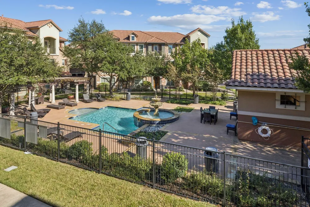 643 Senda Irving, TX 75039