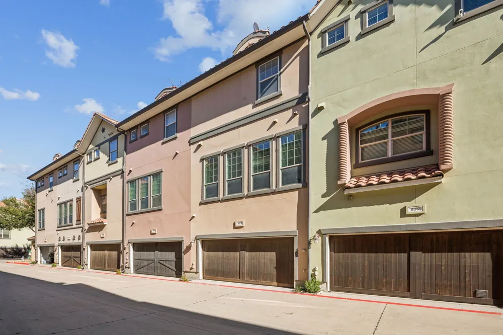 643 Senda Irving, TX 75039
