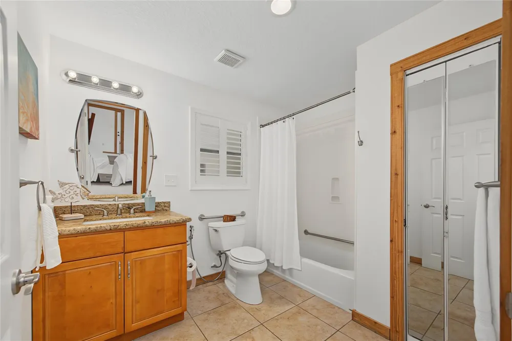 804 Bay Avenue Kemah, TX 77565