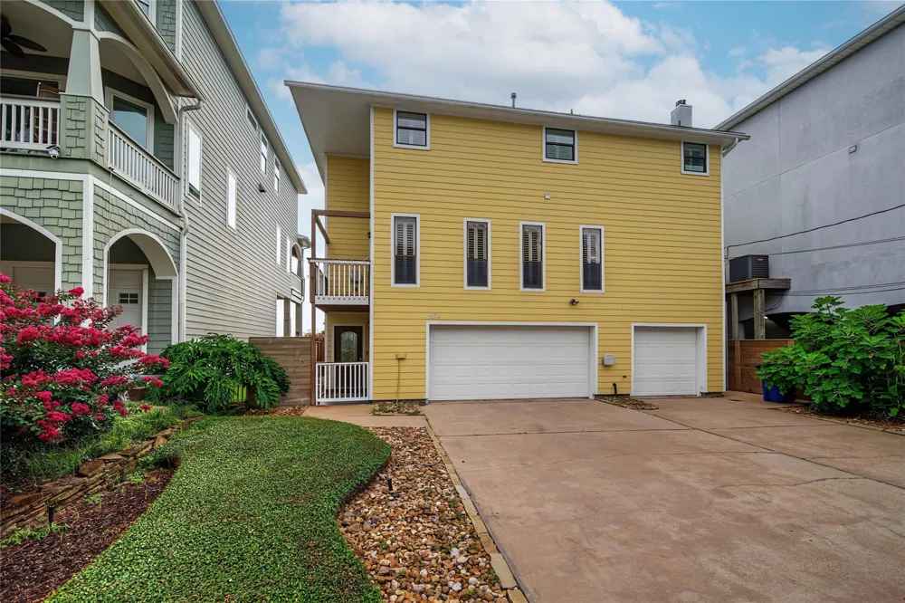 804 Bay Avenue Kemah, TX 77565