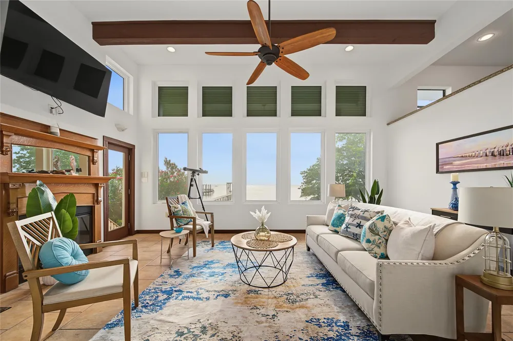 804 Bay Avenue Kemah, TX 77565