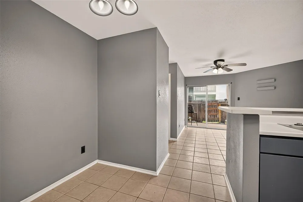 18800 Egret Bay Blvd Boulevard #503 Webster, TX 77058