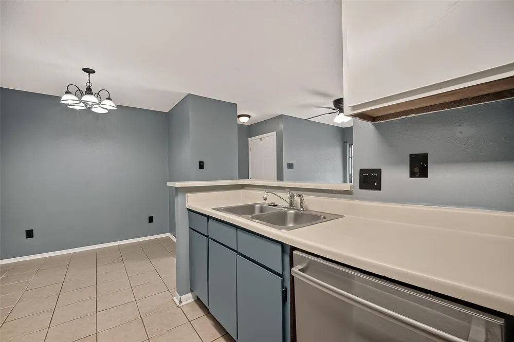 18800 Egret Bay Blvd Boulevard #503 Webster, TX 77058