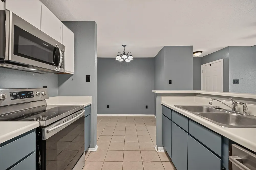 18800 Egret Bay Blvd Boulevard #503 Webster, TX 77058