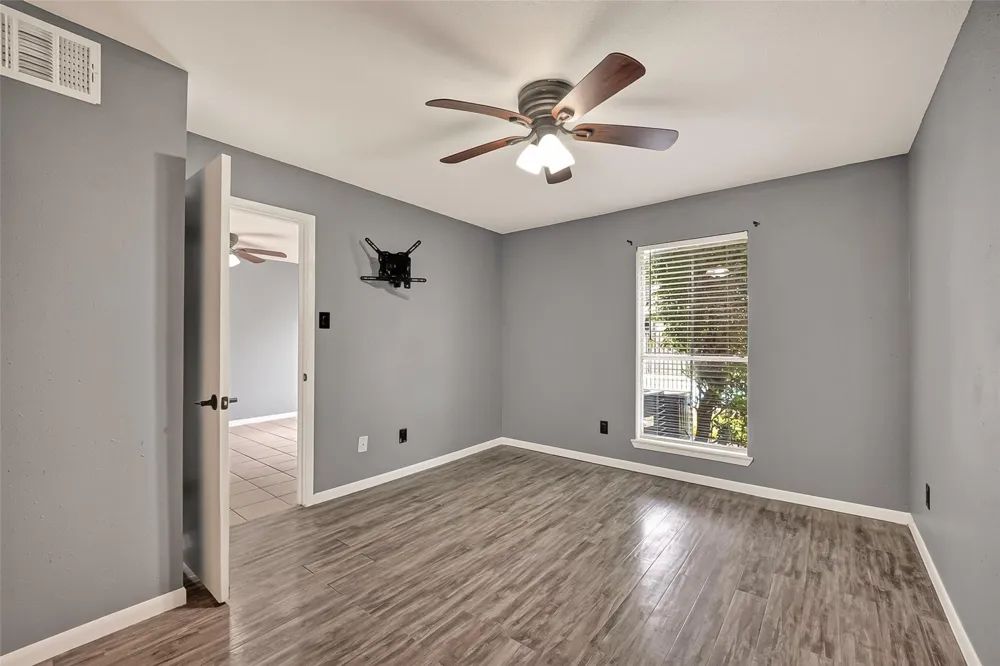 18800 Egret Bay Blvd Boulevard #503 Webster, TX 77058