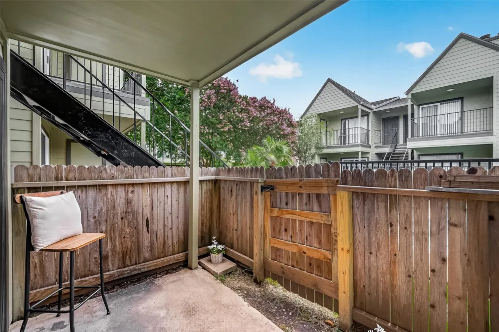 18800 Egret Bay Blvd Boulevard #503 Webster, TX 77058