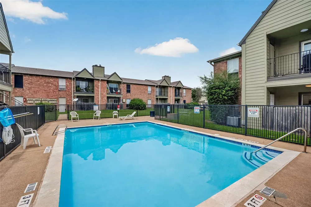 18800 Egret Bay Blvd Boulevard #503 Webster, TX 77058