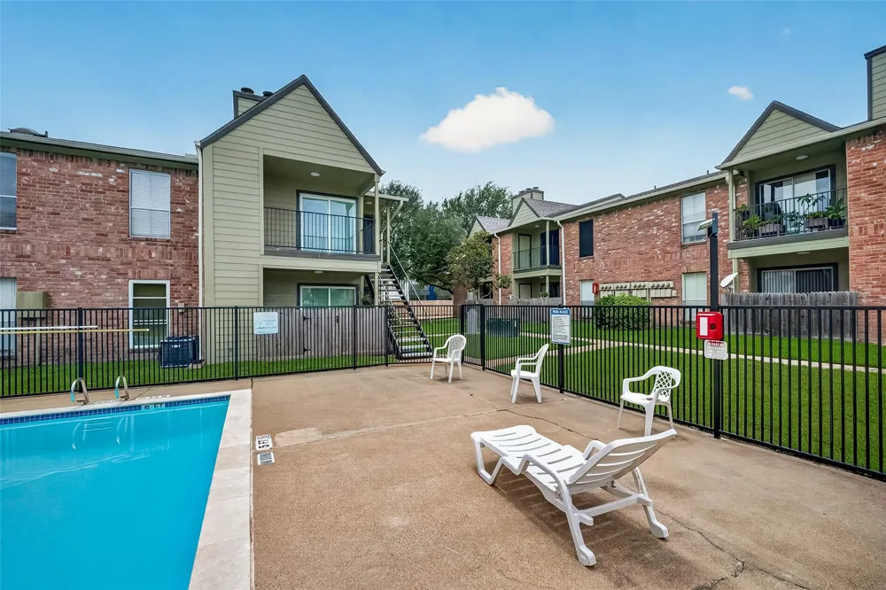 18800 Egret Bay Blvd Boulevard #503 Webster, TX 77058
