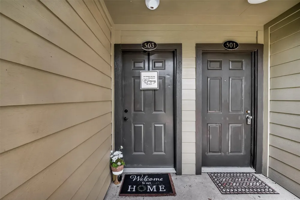 18800 Egret Bay Blvd Boulevard #503 Webster, TX 77058
