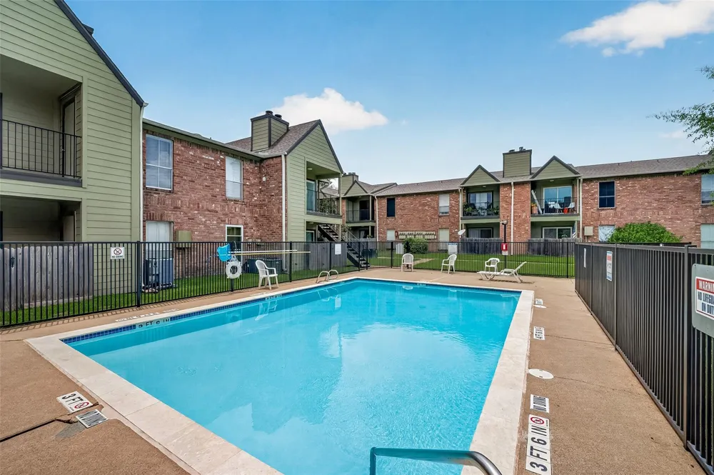 18800 Egret Bay Blvd Boulevard #503 Webster, TX 77058