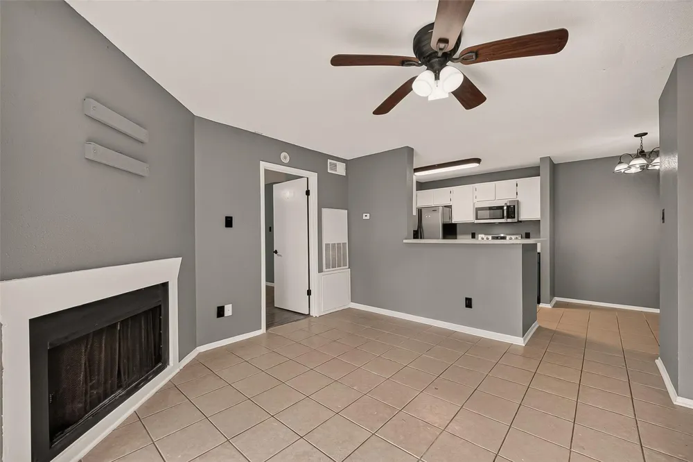18800 Egret Bay Blvd Boulevard #503 Webster, TX 77058