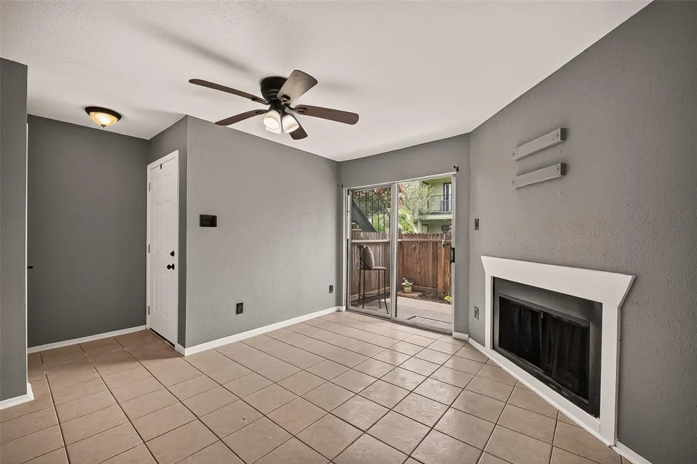18800 Egret Bay Blvd Boulevard #503 Webster, TX 77058