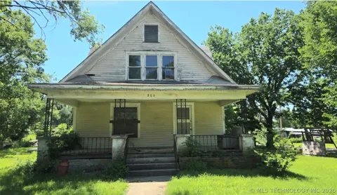806 S Pecan Street