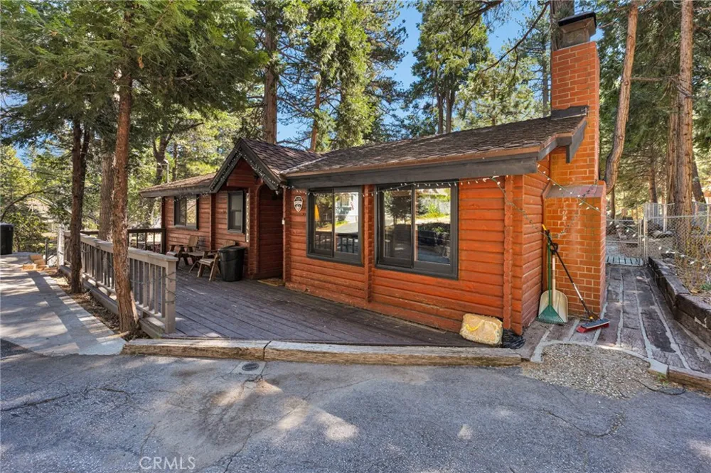 2130 Spring Oak Running Springs, CA 92382