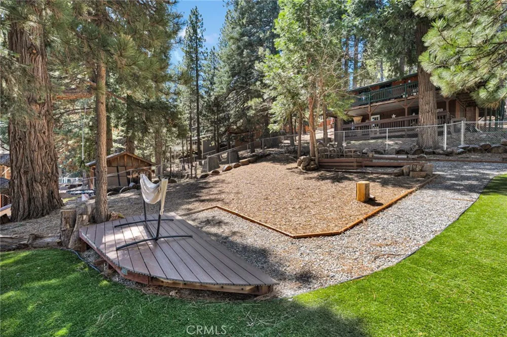2130 Spring Oak Running Springs, CA 92382