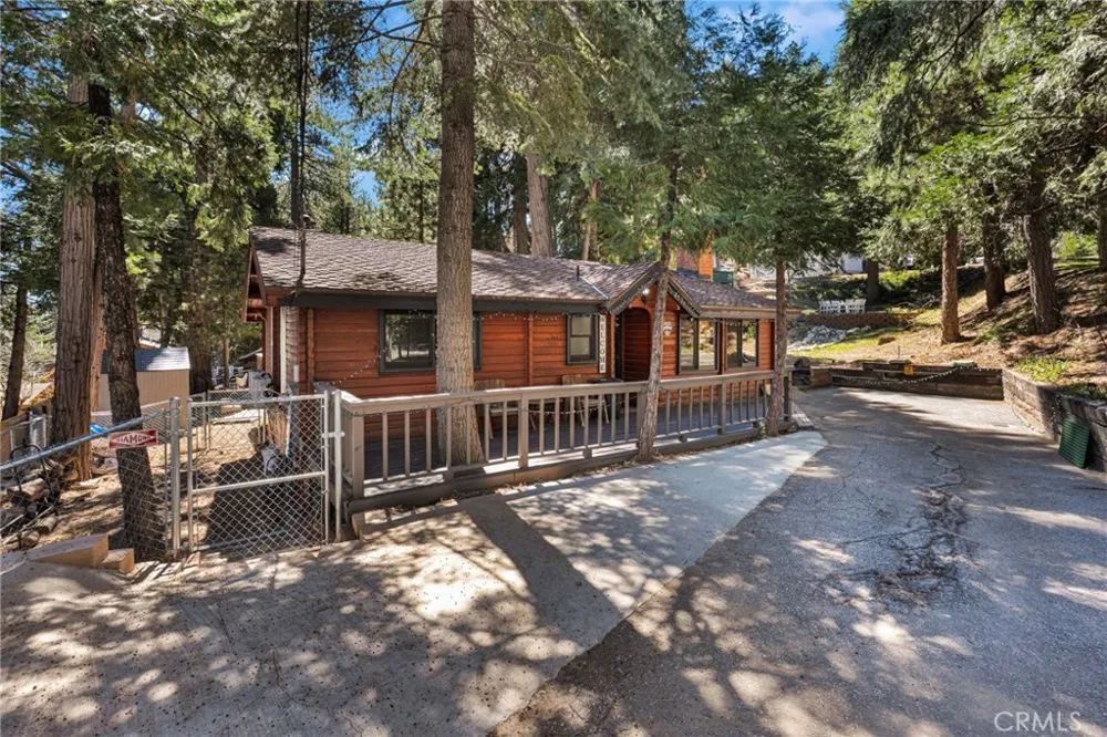 2130 Spring Oak Running Springs, CA 92382