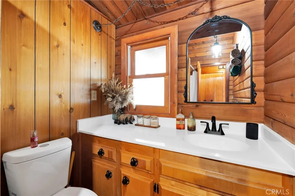 2130 Spring Oak Running Springs, CA 92382