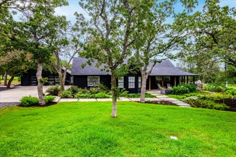 160 Shady Oaks Drive
