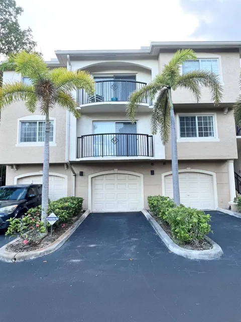 1100 Crestwood Court S #1103