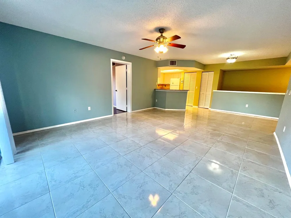 1100 Crestwood Court S #1103 Royal Palm Beach, FL 33411